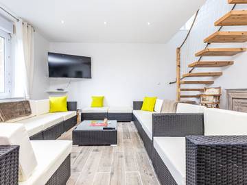 Maison De Vacances pour 10 Personnes dans Saint-Méloir-des-Ondes, Côte d’Émeraude, Photo 2