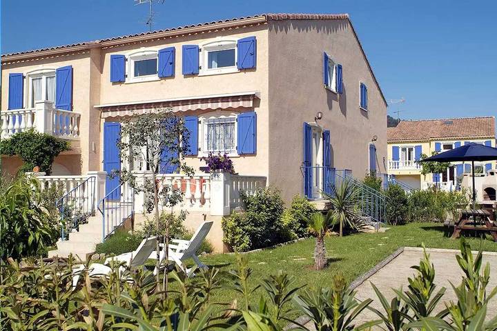 Villa pour 8 personnes, avec terrasse et bassin pour enfant à Vidauban