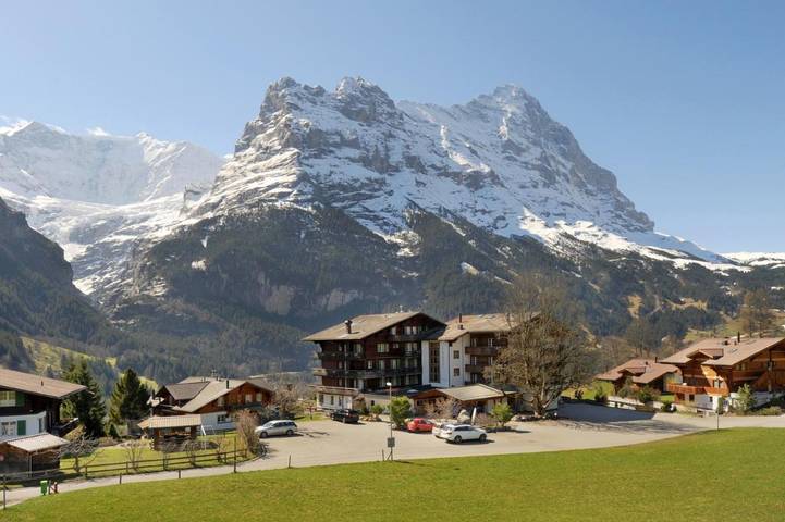 Ferienwohnung für 5 Personen, mit Balkon und Terrasse sowie Garten und Ausblick
