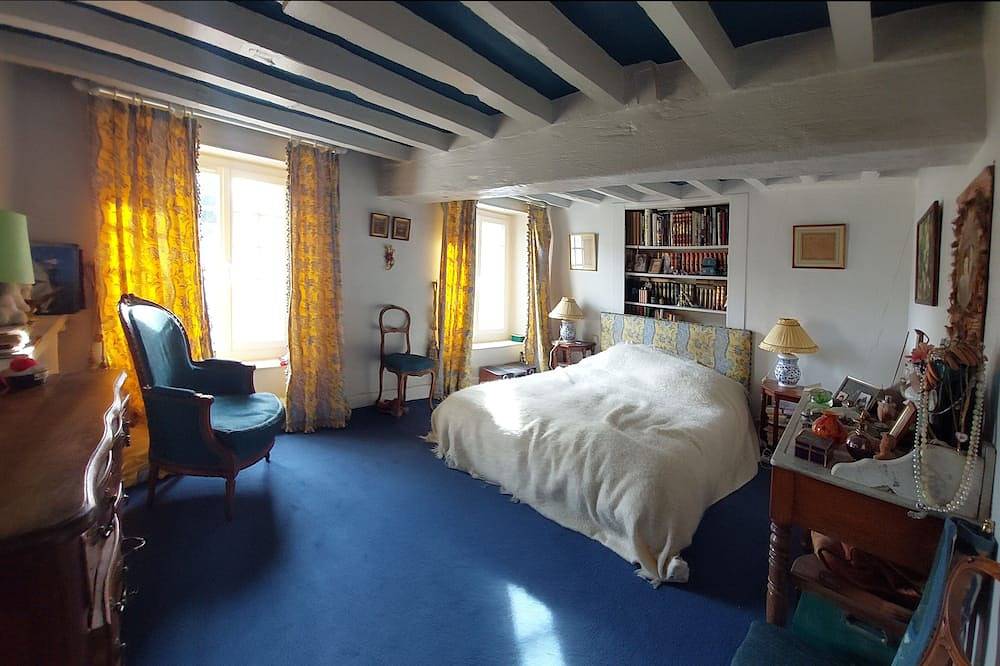 Grande Maison de Famille à 1h de Paris dans un parc arboré in Boissy-le-Châtel, Seine-et-Marne