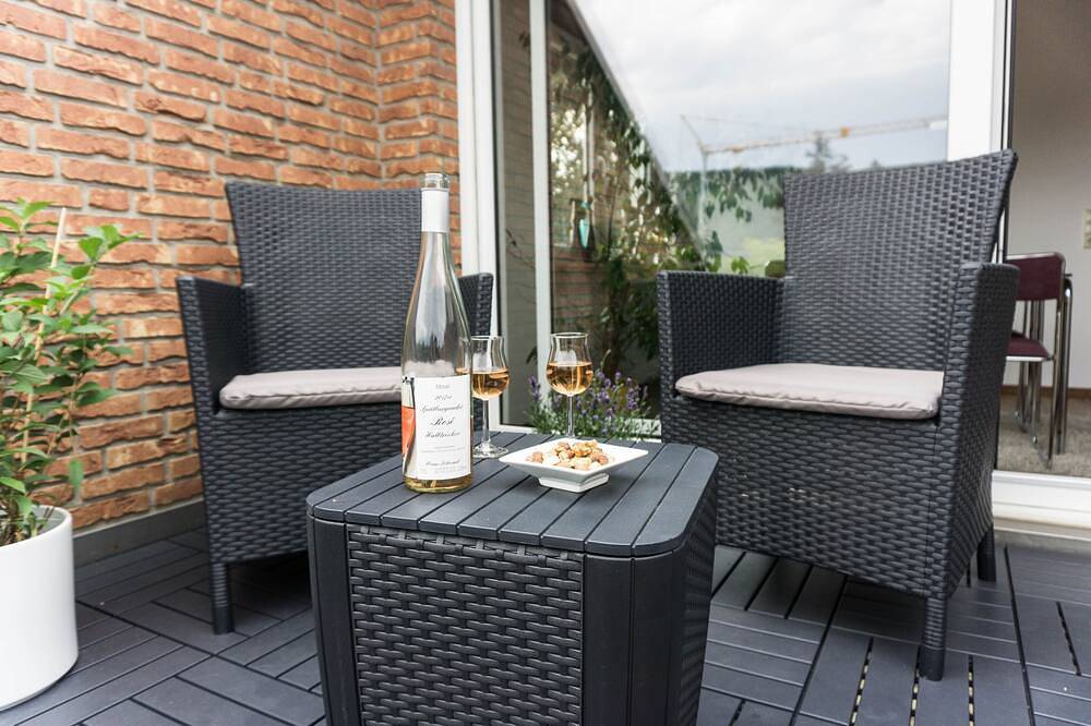 Ganze Wohnung, Moderne 70 qm Wohnung mit großer Dachterrasse in Kinheim, Bernkastel-Kues & Umgebung