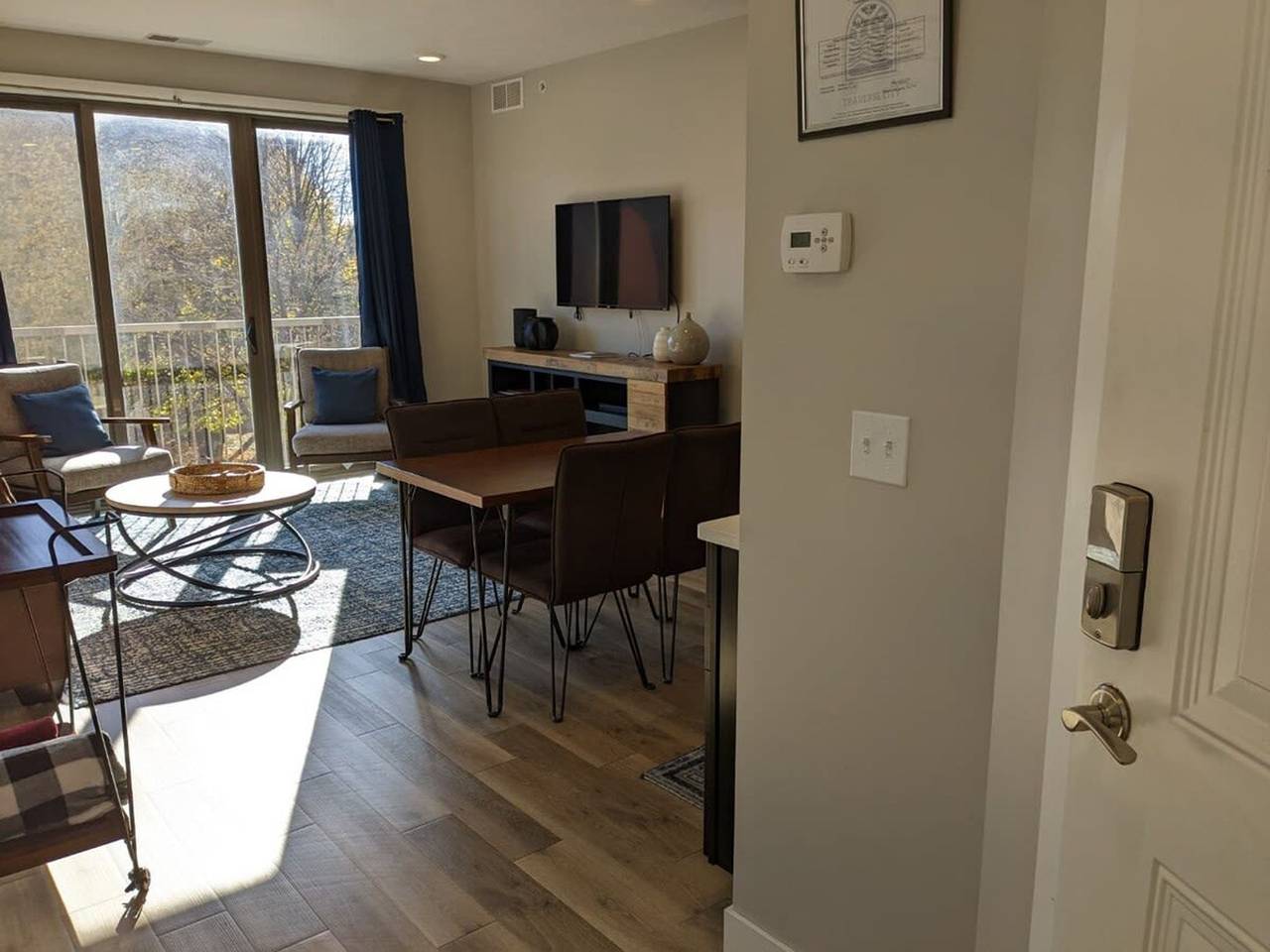 Ganze Wohnung, Walk to it all - Downtown Tc- Capri 209 in Traverse City, Grand Traverse County