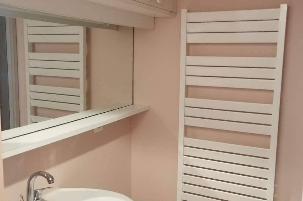 Appartement entier, Studio Thonon - Marina de Port Ripaille ! Accès au lac et à la piscine ! in Thonon-les-Bains, Région de Thonon-les-Bains