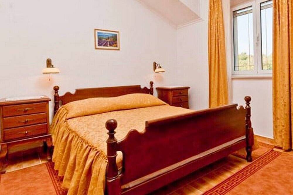 Ganze Wohnung, Ferienwohnungen Jasna, (14838), Sumartin, Croatia in Sumartin, Brac