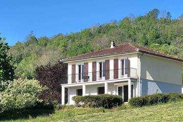Gîte pour 4 personnes, avec jardin et balcon, animaux acceptés à Le Mas-d'Azil