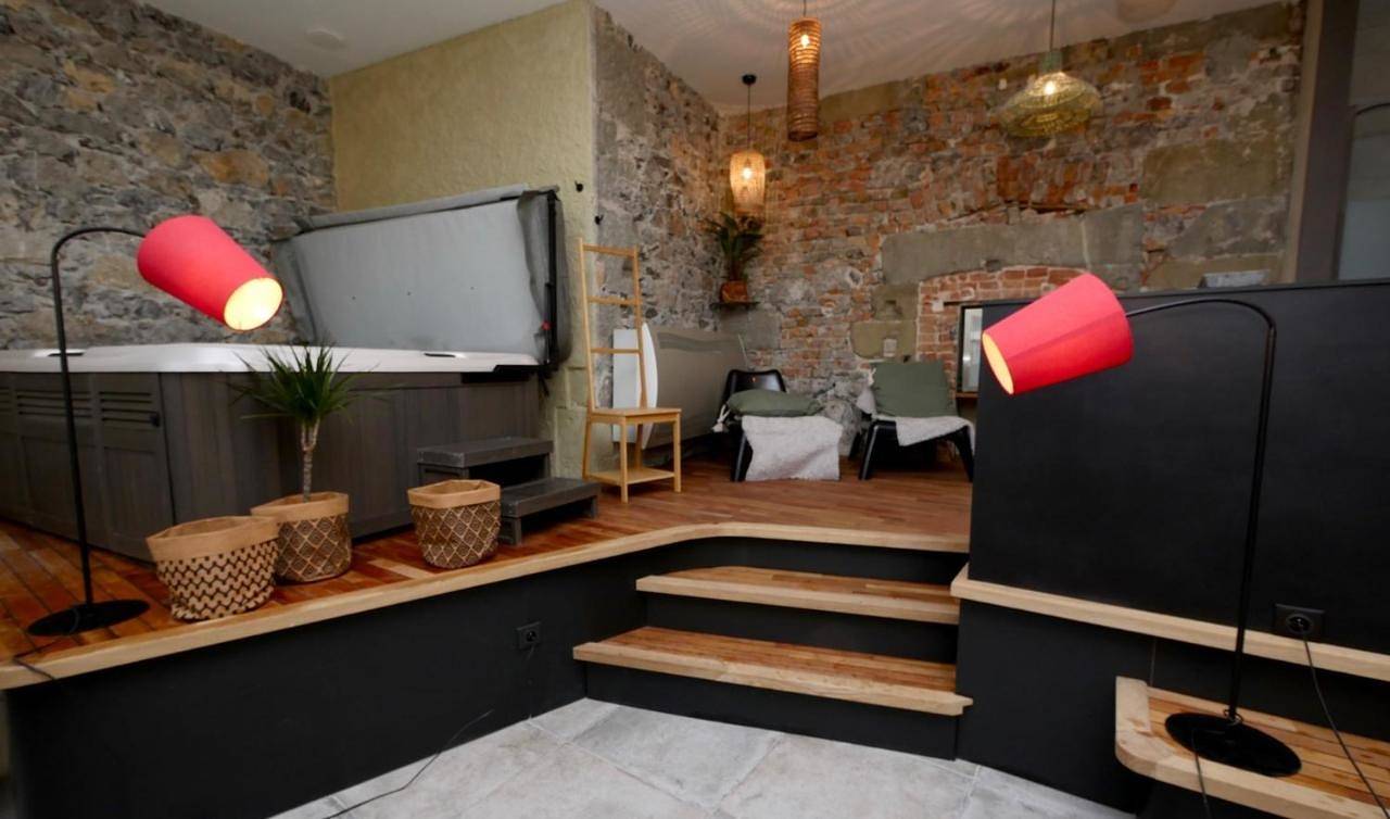Appartement spa privatif Grenoble At Home Spa in Grenoble, Isère