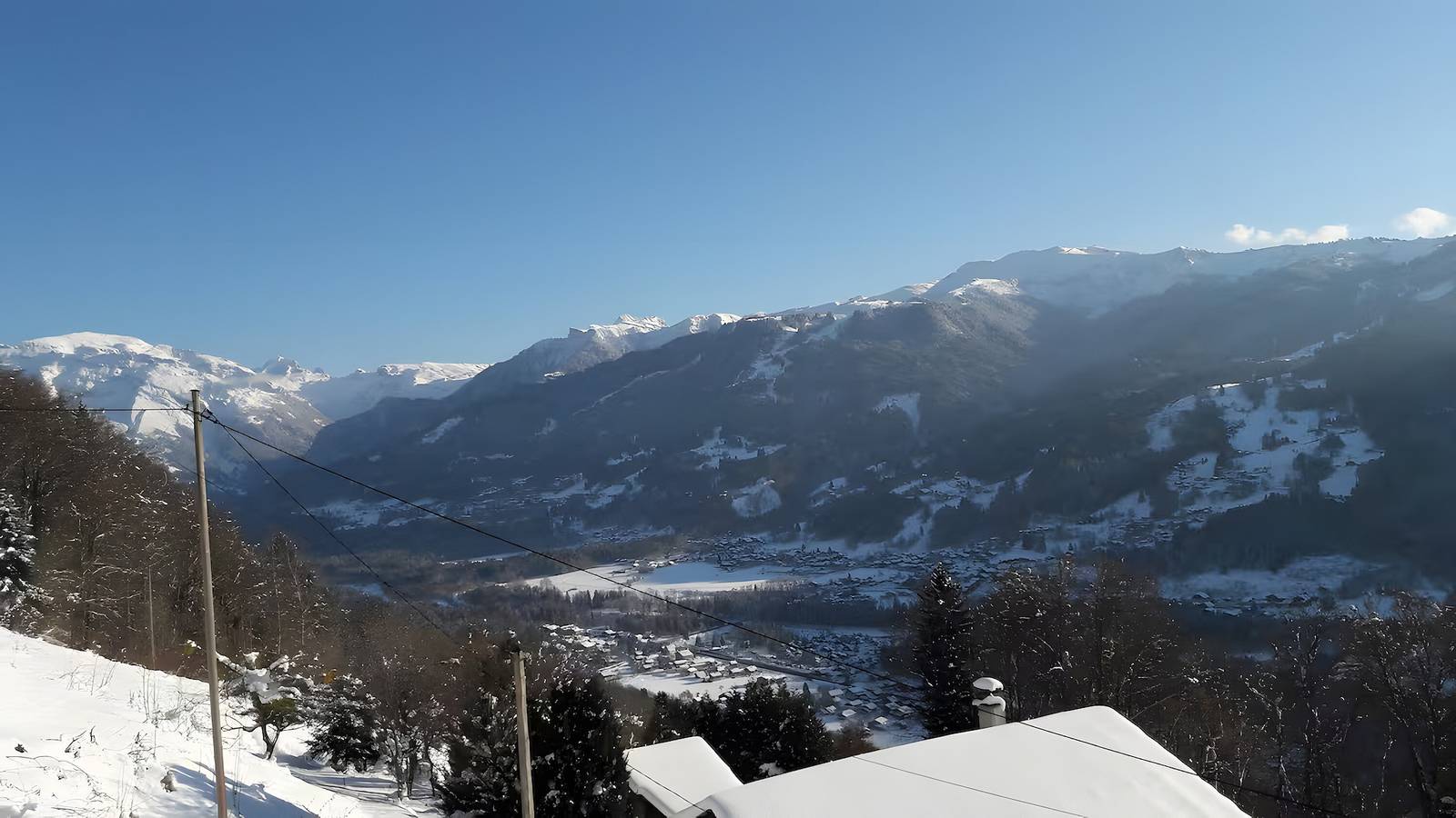 Chalet 'Célestine 7 Habitaciones - Sauna' con vistas a la montaña, terraza privada y Wi-Fi in Verchaix, Region Bonneville