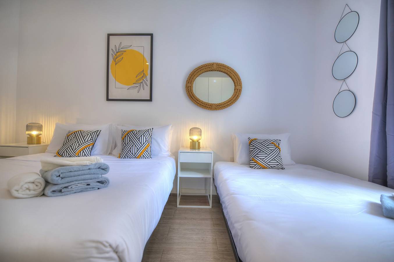 Entire apartment, Holiday apartment for 9 people with balcony in Tas-Sliema, Malta Island