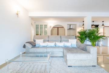 Villa for 8 Guests in Puntiró, Palma, Picture 2