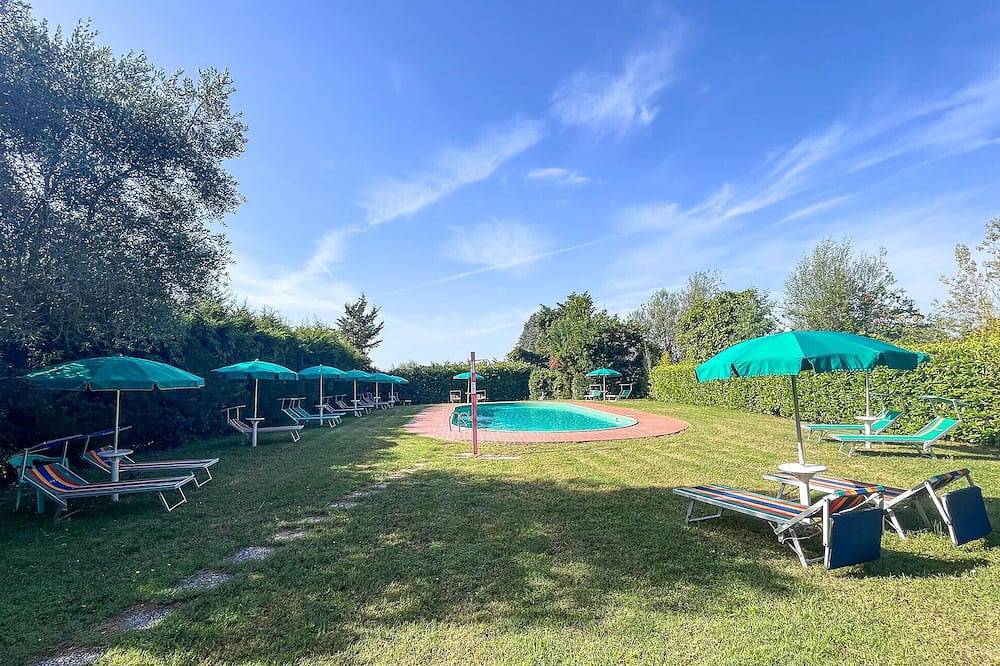 Entire apartment, Lovely apartment in Tuoro sul Trasimeno in Tuoro sul Trasimeno, Lake Trasimeno