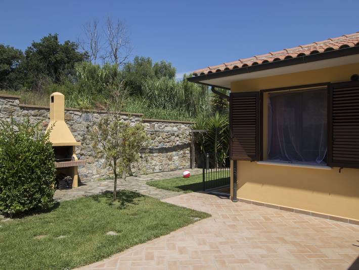 Ferienhaus für 6 Personen, mit Terrasse und Garten in Italienische Riviera - 2