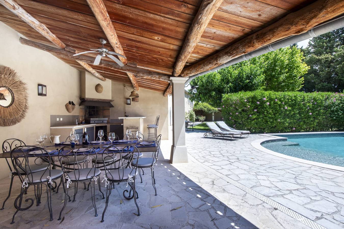 Domaine de Cabannes - Piscine - Terrasse in Cabannes, Arles region