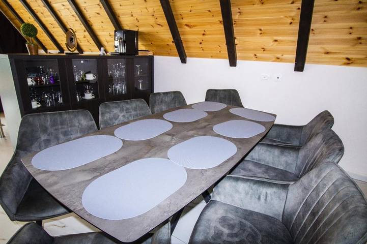 Location de vacances pour 8 personnes, avec terrasse et vue à Alba (Romania) - 2