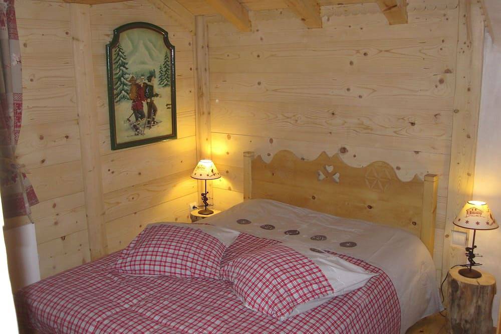 Savoyard Chalet gelegen in een dorp in Pralognan-la-Vanoise, Vanoise Nationaal Park