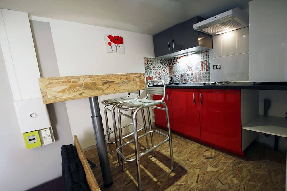 Entire apartment, New studio - downtown in Romans-sur-Isère, Valence region