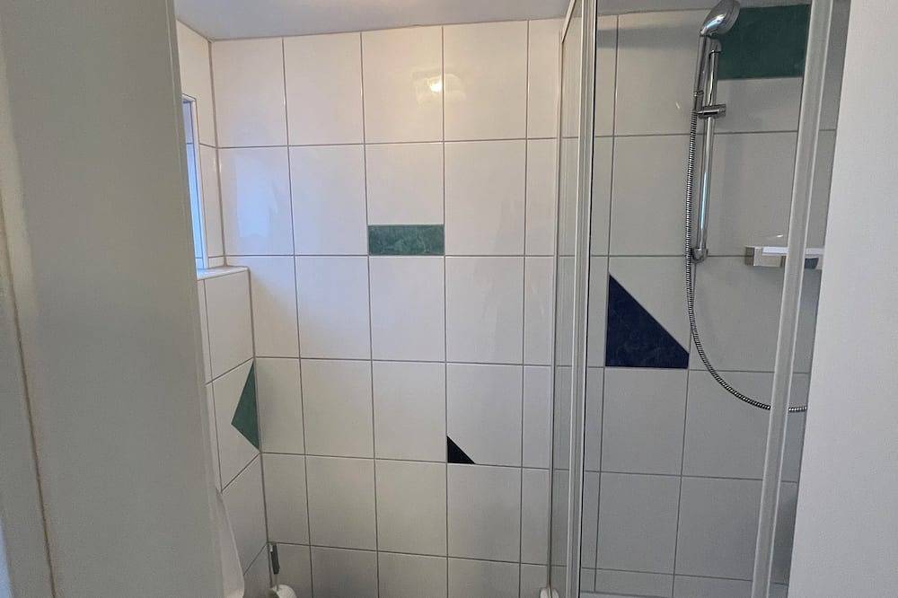 Ganze Wohnung, Moderne 2-Zimmer-Apartment nahe Daimler in Böblingen, Nordschwarzwald