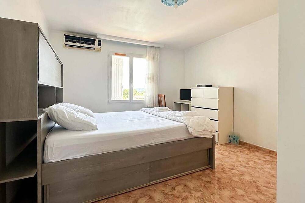 Awesome home in Rochefort du Gard in Rochefort-du-Gard, Nimes und Umgebung