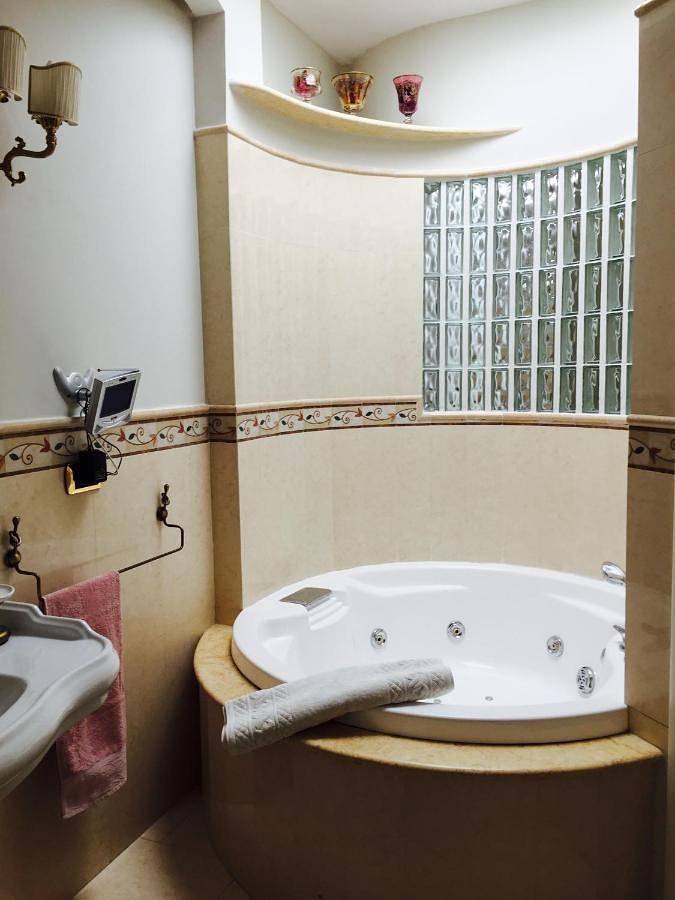 Esclusiva Luxury Villa con giardino in Lacco Ameno, Ischia