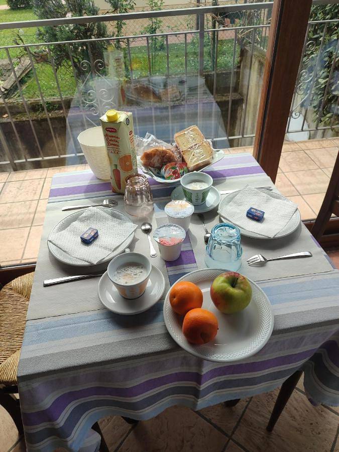 Chambre d’hôte pour 2 personnes, avec jardin ainsi que vue et terrasse, animaux acceptés à Sirmione - 3