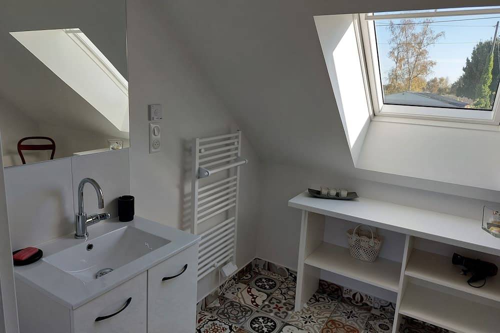 Gîte spacieux et confortable entièrement équipé. in Loire-Authion, Vallée de la Loire