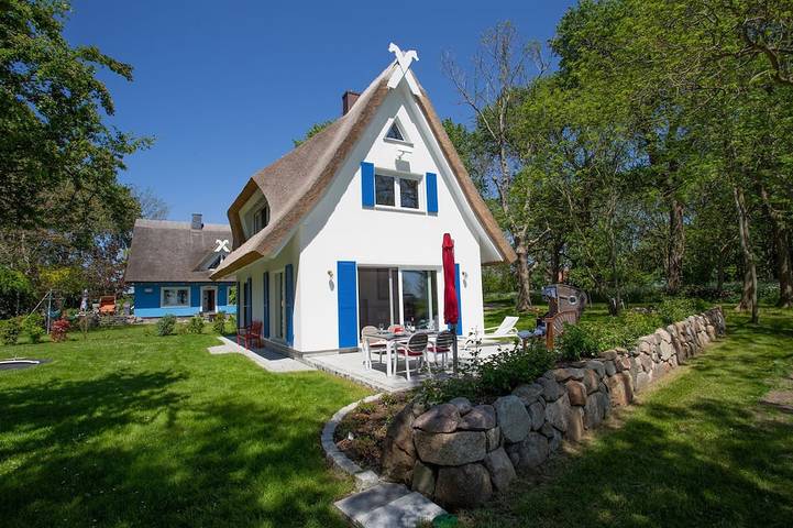 Ferienhaus für 6 Personen, mit Terrasse und Sauna sowie Garten, mit Haustier