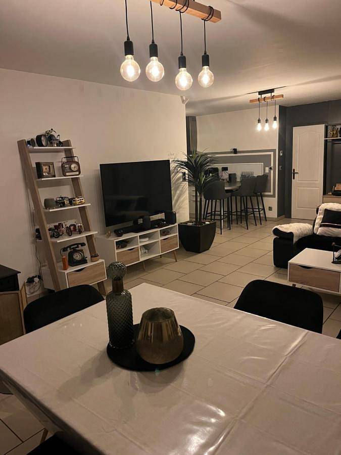 Villa tout confort sur Teuillac in Teuillac, Région de Blaye