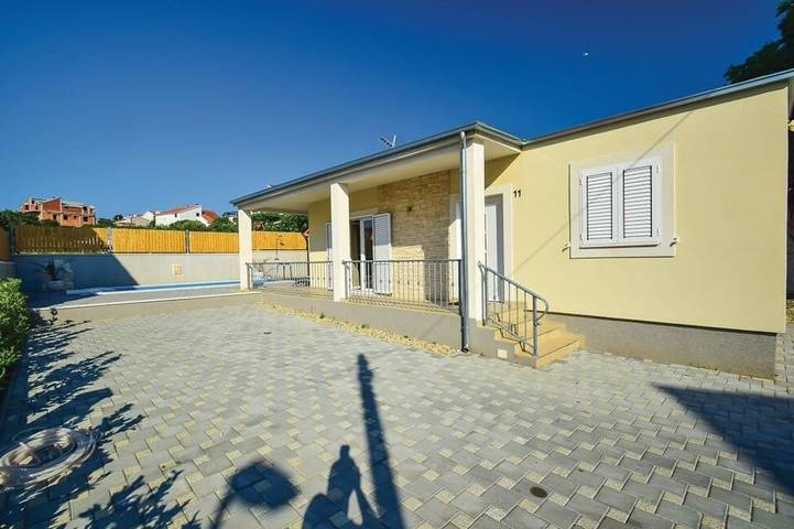 Haus mit Pool für Familien Vodice in Vodice, Šibenik-Knin