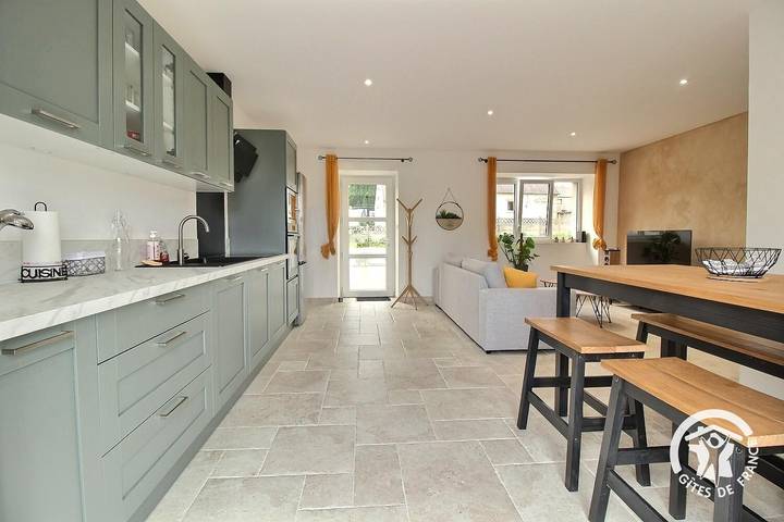 Gîte pour 4 personnes, avec Terrasse et Vue à Miniac-Morvan - 4