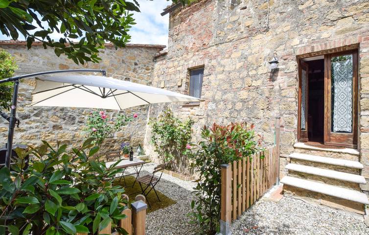 Appartamento intero, Accogliente appartamento di 195mq | TV via cavo, parcheggio | Vicino a Torrente Tresa in Monticchiello, Pienza