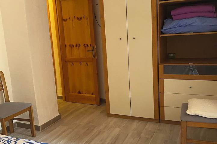 Appartement entier, Private and spacious 1-bedroom apartment in Baja Sardinia, Arzachena