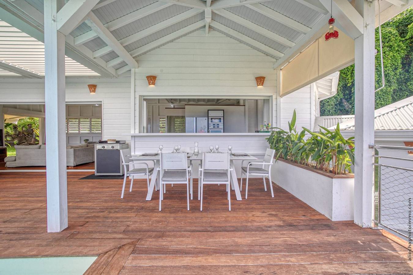 Villa Doma'Lyne, piscine, jardin, vue mer in Les Trois-Îlets, Martinique