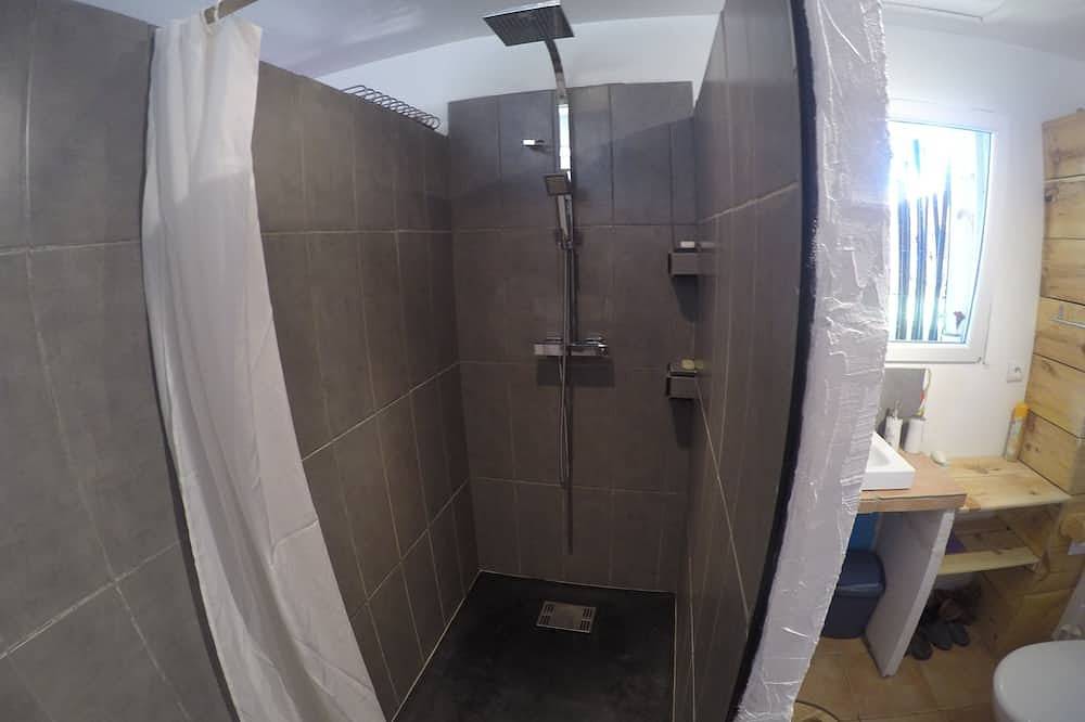 Chalet moderne et Jacuzzi cosy privatif,calme face à la foret,proche lac et océa in Vielle-Saint-Girons, Côte d’Argent