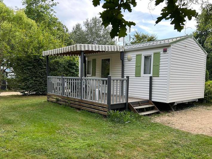 Mobil home pour 2 personnes, avec sauna ainsi que bassin pour enfant et terrasse, animaux acceptés à Apremont - 2
