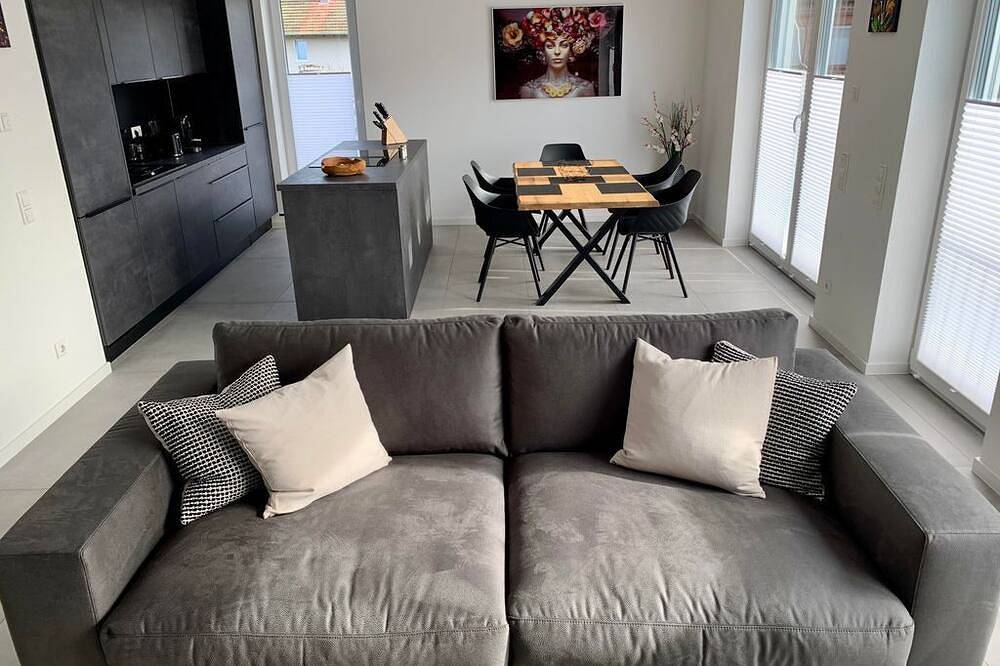Ganze Wohnung, Appartement 3 - Appartement/Fewo, Dusche oder Bad, Wc, 2 Schlafräu in Dahn, Pfalz