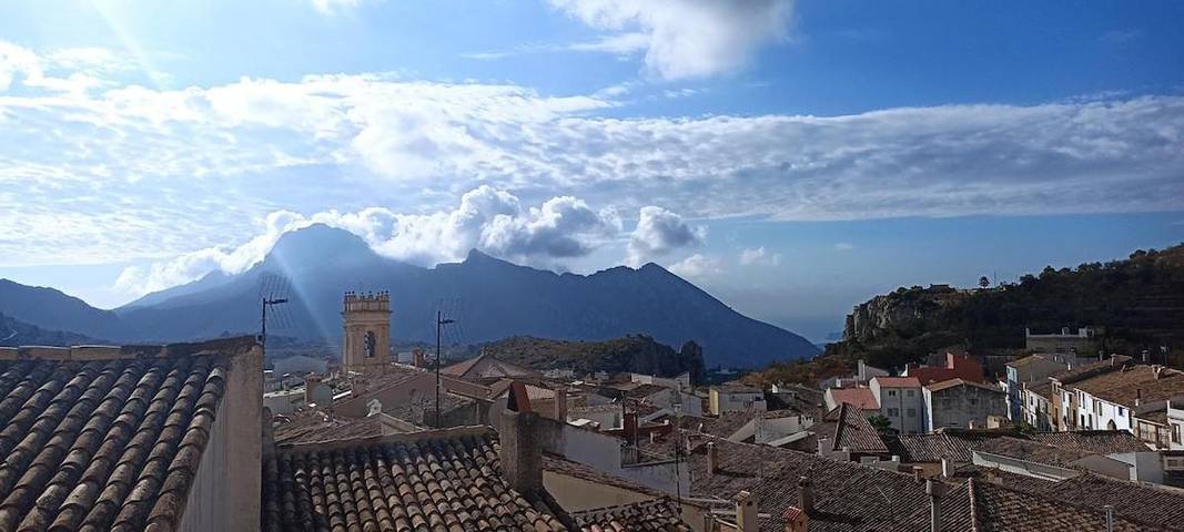 Location de vacances pour 10 personnes, avec vue et terrasse, animaux acceptés à Tàrbena - 4