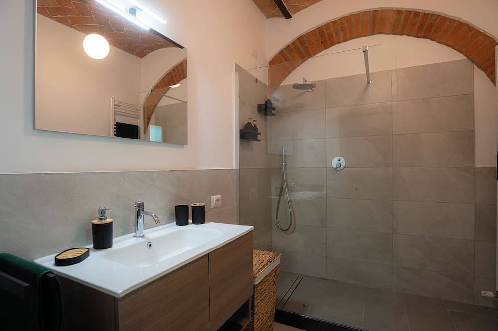 Entire apartment, Terramia- Vacation rental in Passignano, Umbria in Passignano sul Trasimeno, Lake Trasimeno