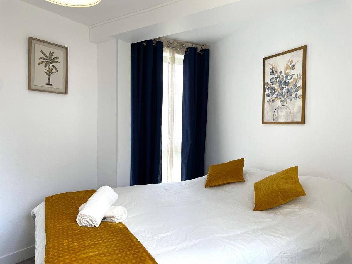 Appartement entier, Agréable 2 chambres avec Parking Proche Orly et T12 in Morangis, Essonne