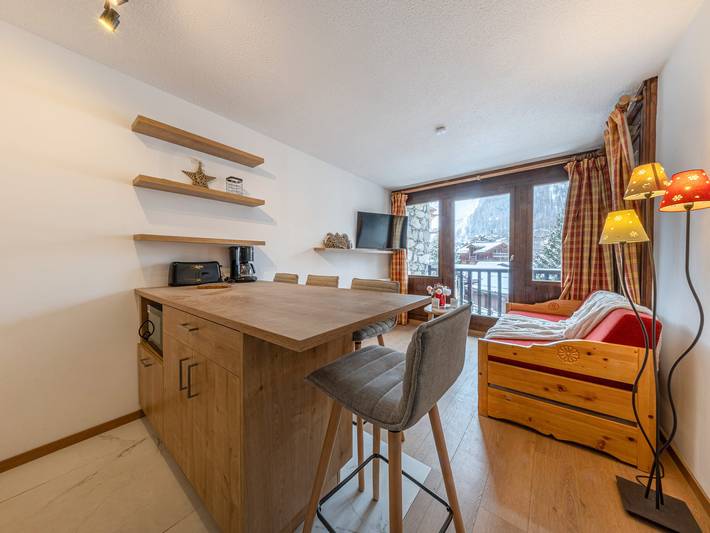 Gîte pour 4 personnes, avec balcon dans Office De Tourisme De Val D Isere - 2