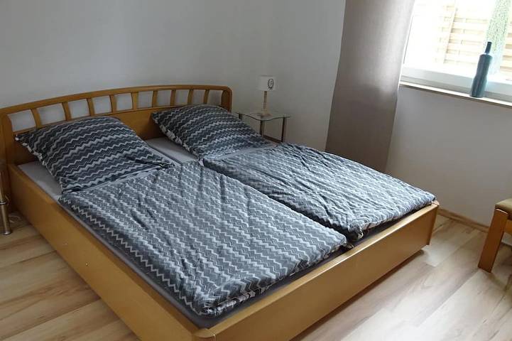 Ferienwohnung für 4 Personen, mit Balkon und Whirlpool sowie Garten in Balve - 2