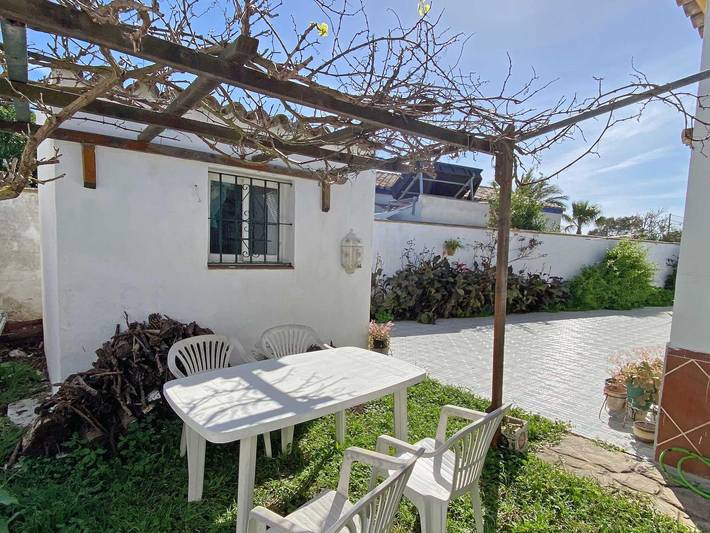 Idéal pour 2 familles : villa de 4 chambres avec jardin à Zahora in Playa del Faro de Trafalgar, Barbate