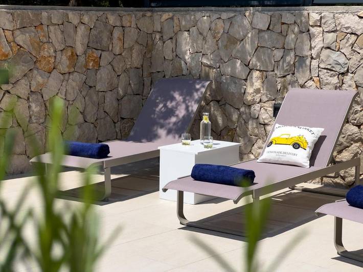 Villa pour 6 personnes, avec piscine ainsi que jardin et vue dans Lun - 3