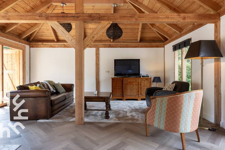 Ganze Wohnung, Ländliches 2-Personen-Ferienhaus mit großer Terrasse und hot tub in Sint-Jansklooster in Sint Jansklooster, Nationalpark Weerribben-Wieden