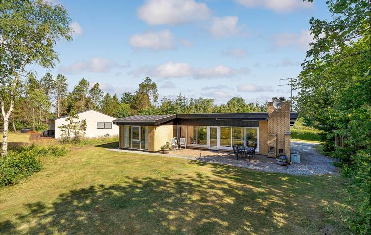 Ferienhaus für 6 Personen, mit Terrasse und Garten in Amtoft