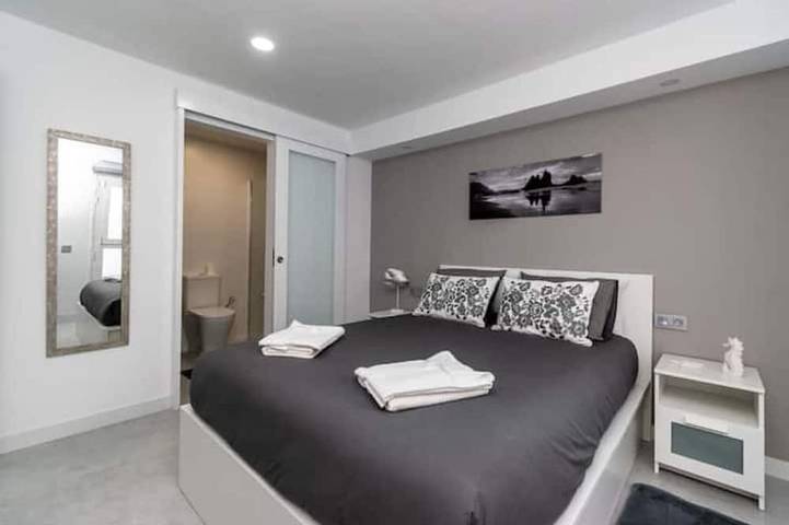 Apartamento con Piscina Comunitaria y Terraza Independiente in Chayofa, Arona