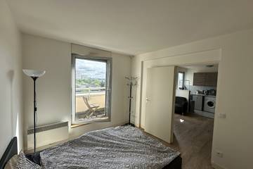 Location De Vacances pour 4 Personnes dans Courbevoie, Hauts-de-Seine, Photo 4