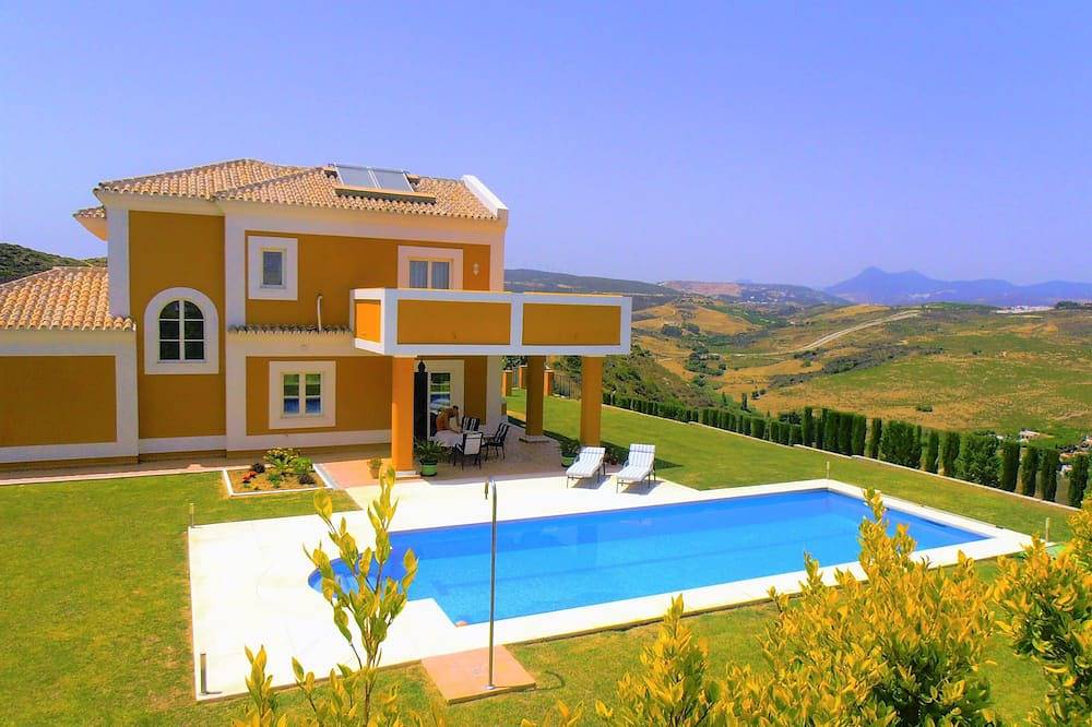 Luxuriöse Villa für 8 Personen mit privatem Pool, Traum-Aussicht, Wifi in Alcorrín, Manilva