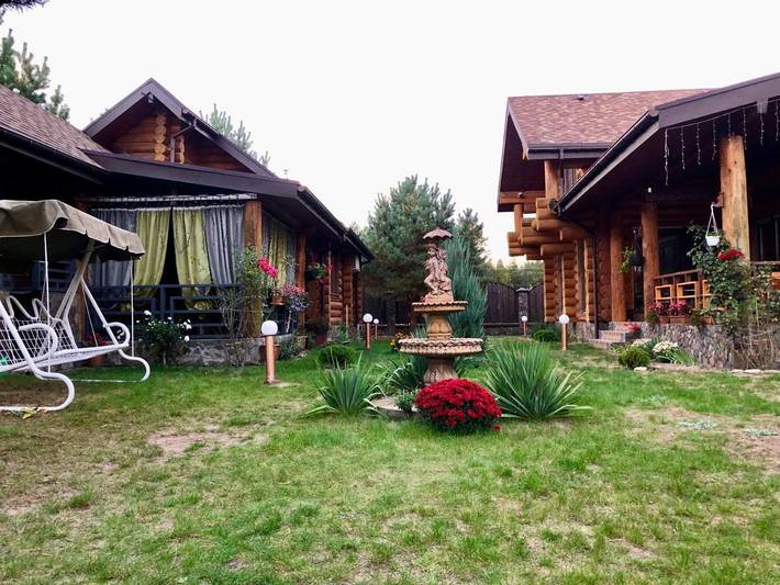 Apartamento para 6 personas, con piscina y vistas además de jardín y sauna, Se admiten mascotas en Ucrania