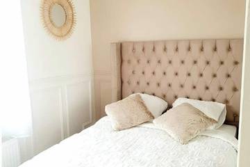 Appartement De Vacances pour 4 Personnes dans Suresnes, Hauts-de-Seine, Photo 3