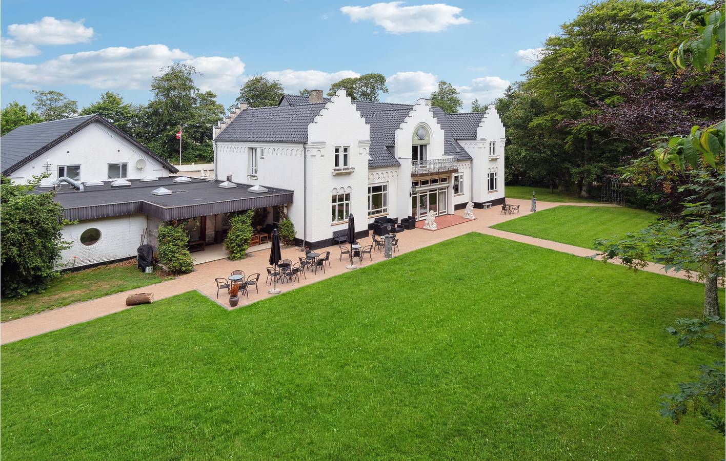 Ferienhaus für 22 Personen mit Terrasse in Esbjerg und Umgebung