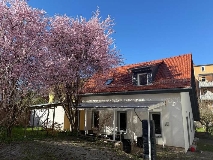 Ferienhaus für 8 Personen, mit Terrasse und Garten sowie Ausblick in Jena - 3